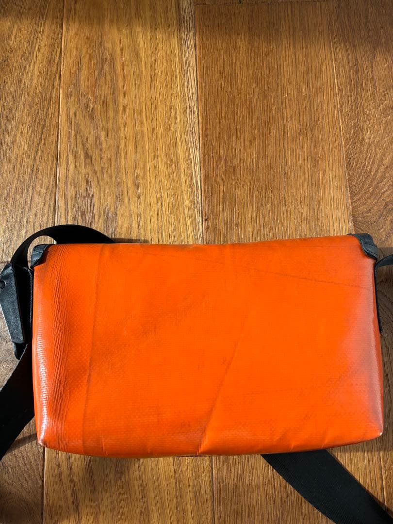 FREITAG オレンジ メッセンジャーバッグ