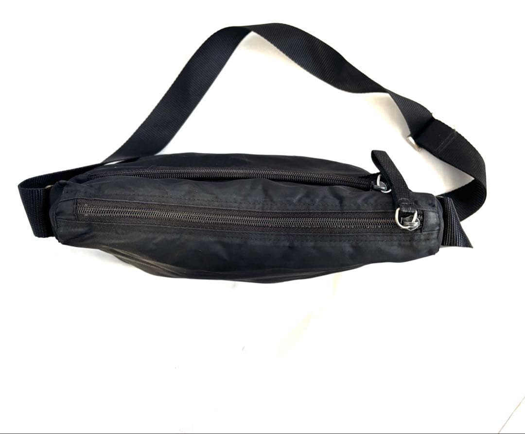 PRADA プラダ ブラック ナイロンショルダーバッグ 三角ロゴ