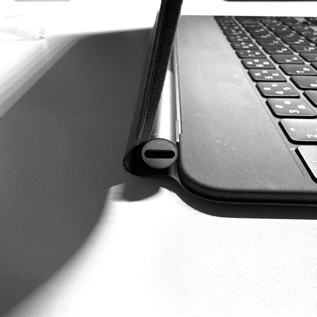 Apple iPad用 Magic Keyboad （MXQT2J/A）