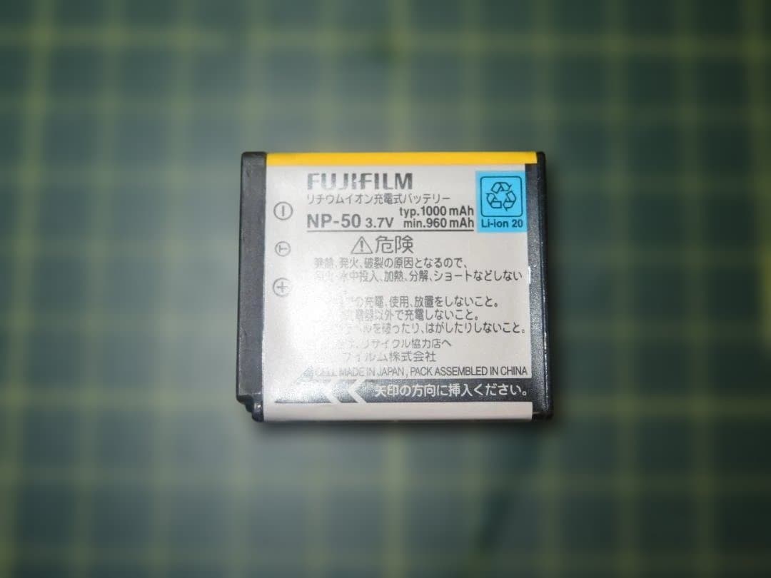 タイムセール価格【（通電確認）ジャンク品】FinePix F50fd