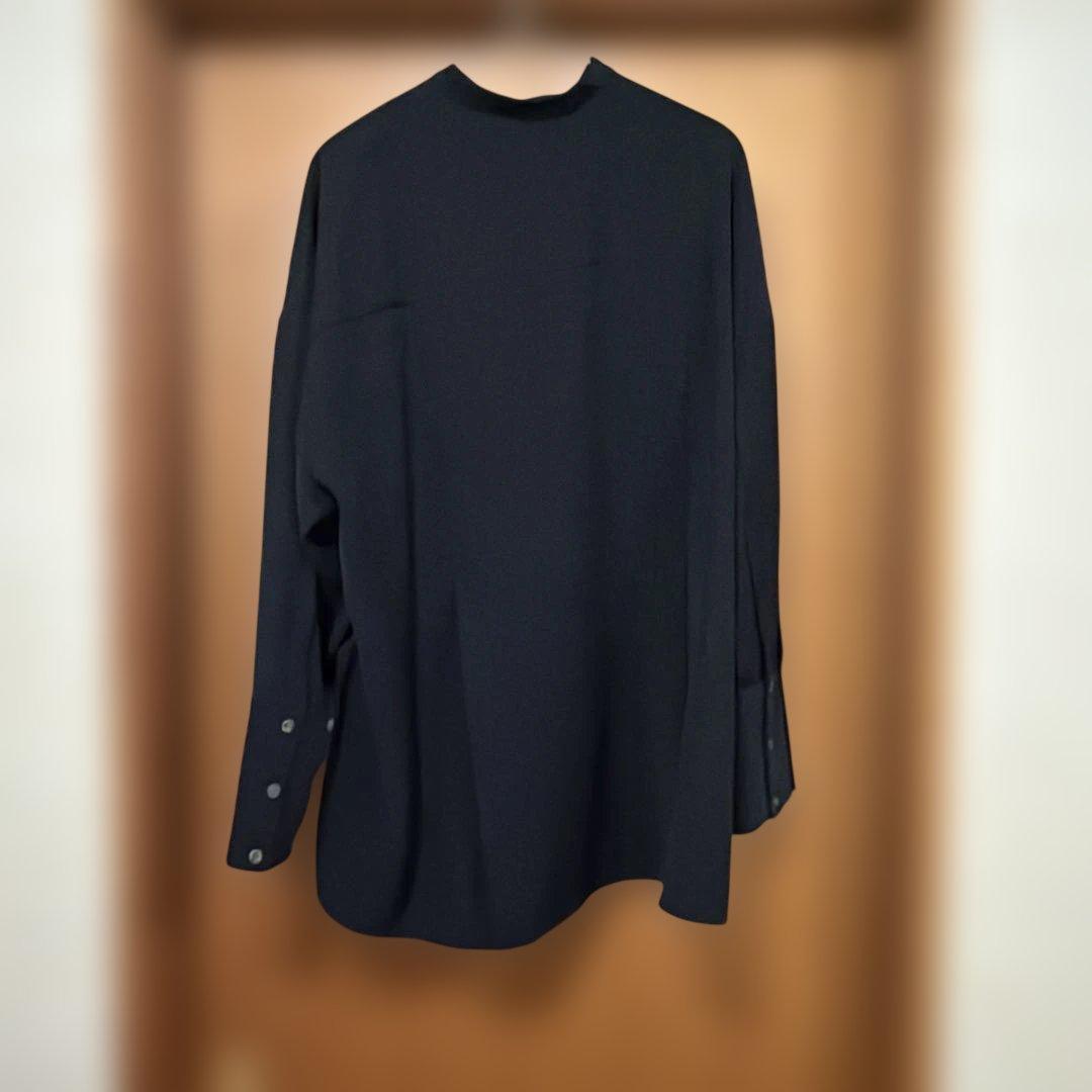 エンフォルド　ポリエステルノーカラーブラウス　黒