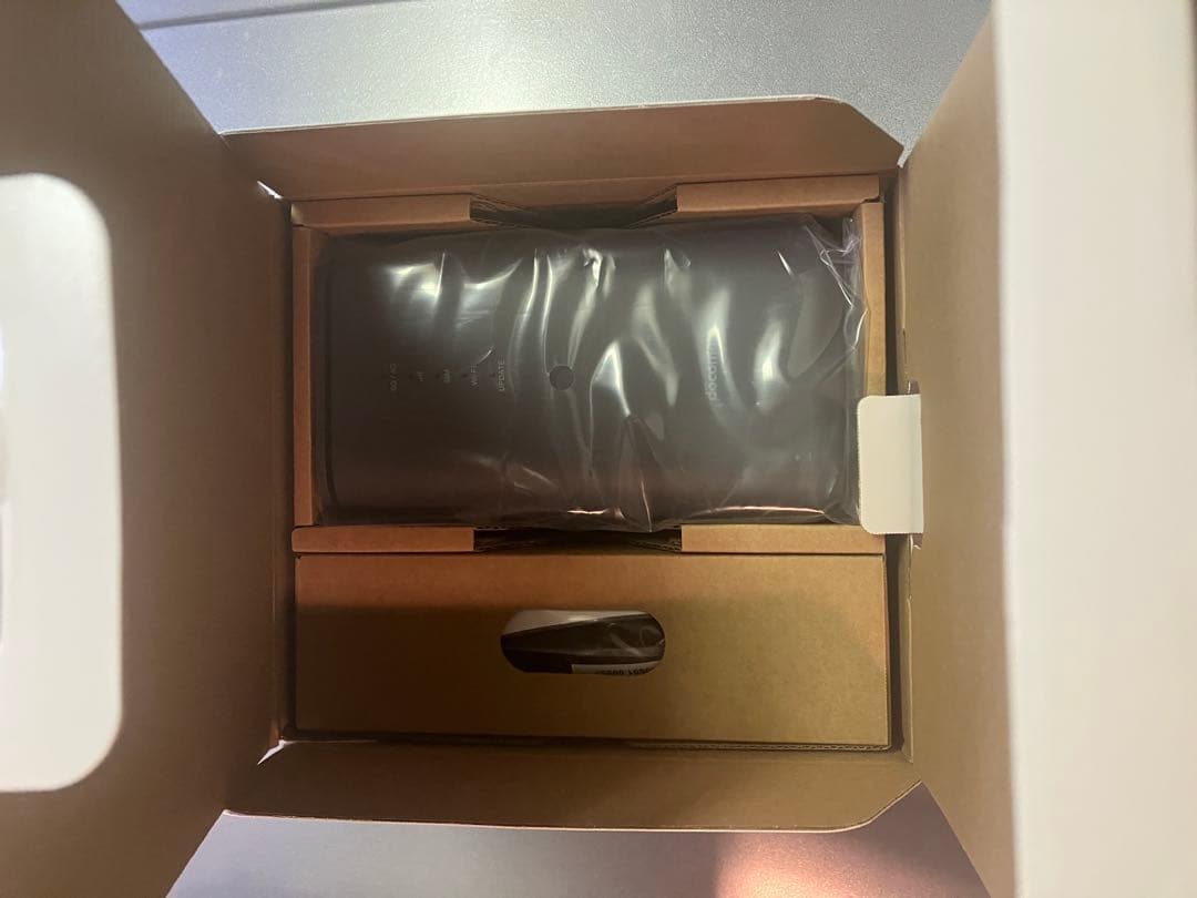 【新品・未使用・未開封】docomo  5G HR02（ダークグレー）