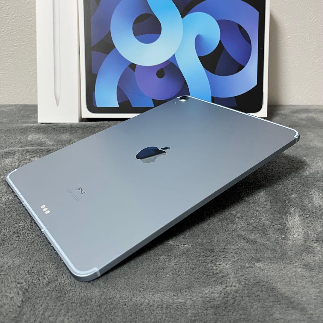 【美品】iPad Air 第4世代 Wi-Fi 64GB キーボードケース付き