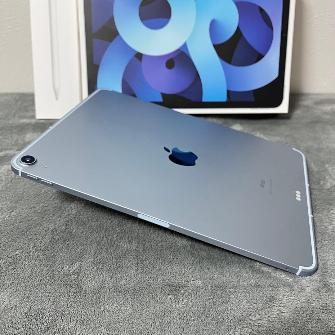 【美品】iPad Air 第4世代 Wi-Fi 64GB キーボードケース付き