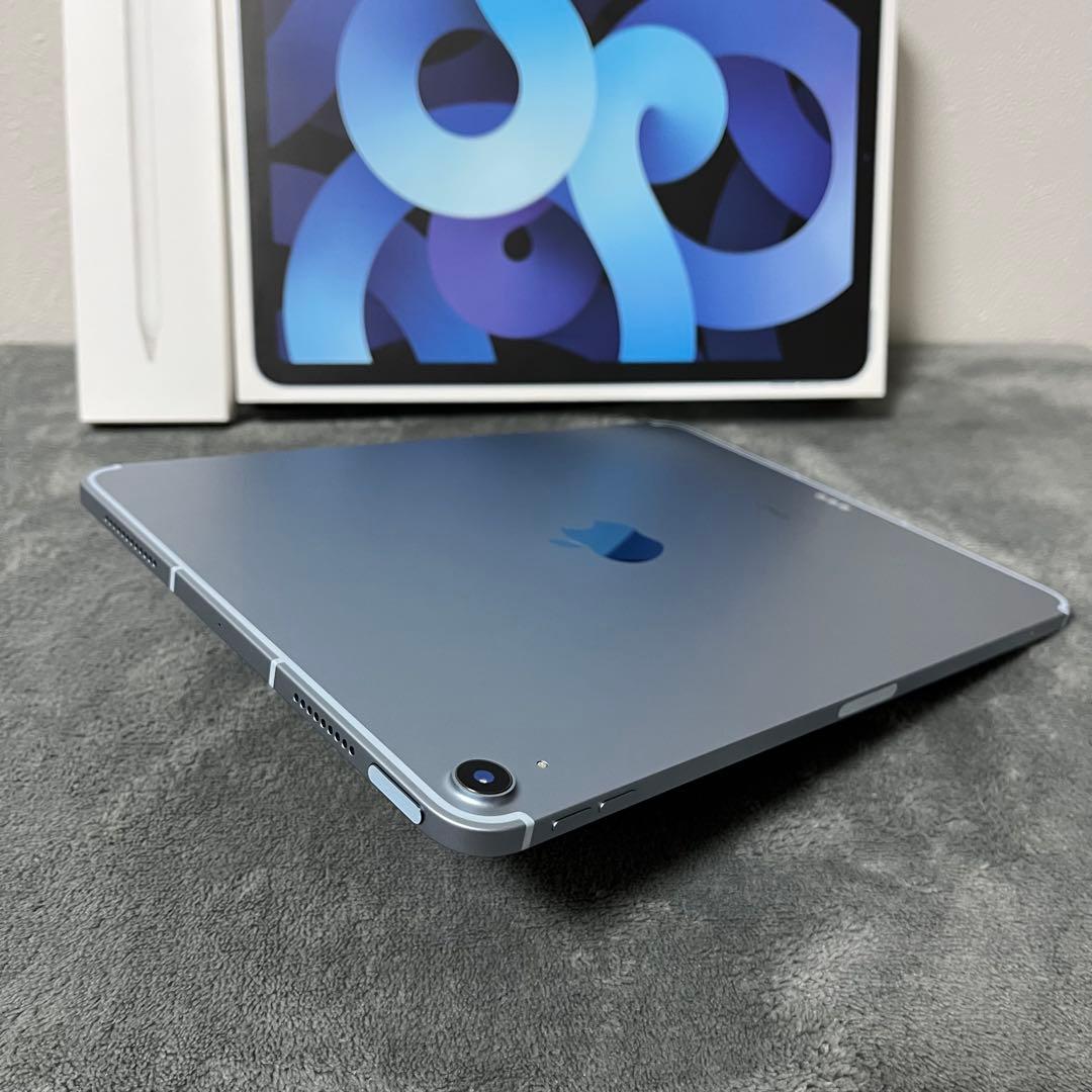 【美品】iPad Air 第4世代 Wi-Fi 64GB キーボードケース付き