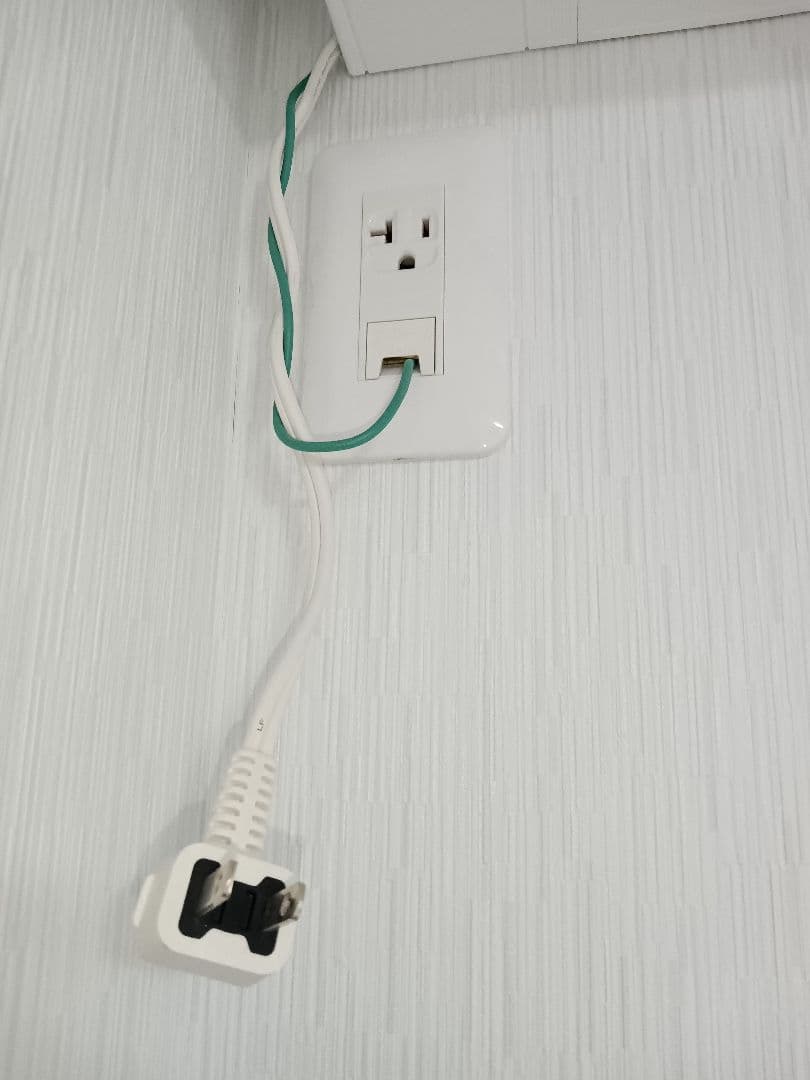 専用ページ 白くまくん　自動洗浄付　エアコン本体、室外機、配管、化粧カバー