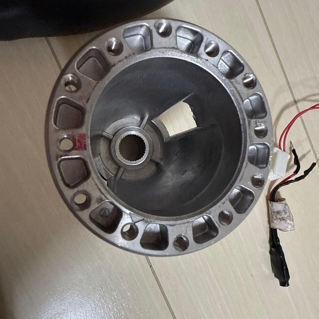 personal ナルディ　ステアリング　中古品　ボスセット　レガシィBR9