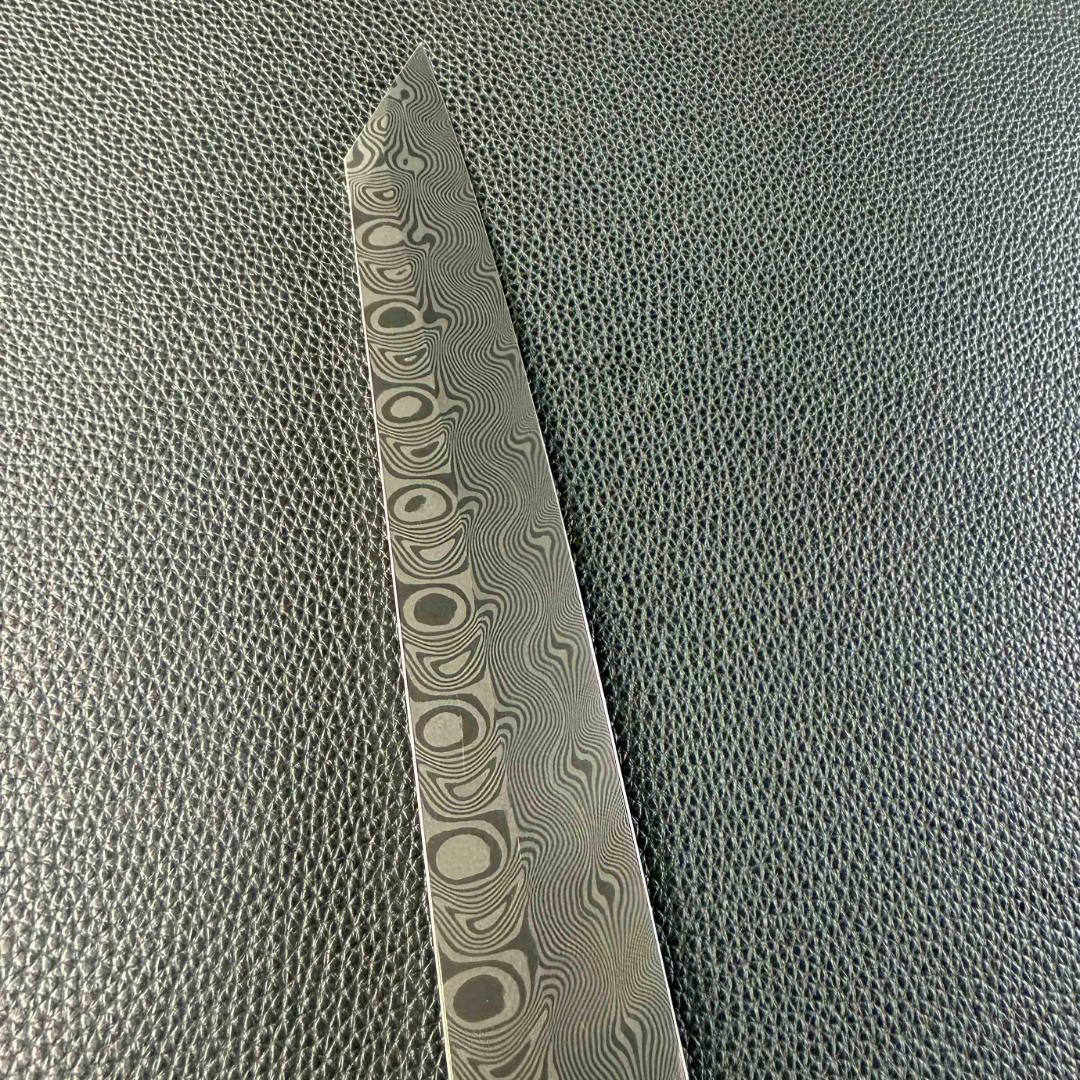 9542新品ダマスカス 切付柳刃包丁 尺一波紋の舞 105層 黒檀黒水牛角八角柄