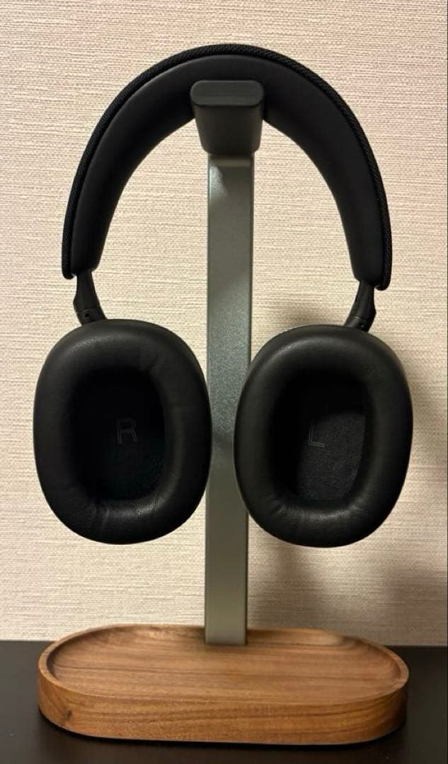 Bowers ＆ Wilkins Px7 S3（スタンド付き）
