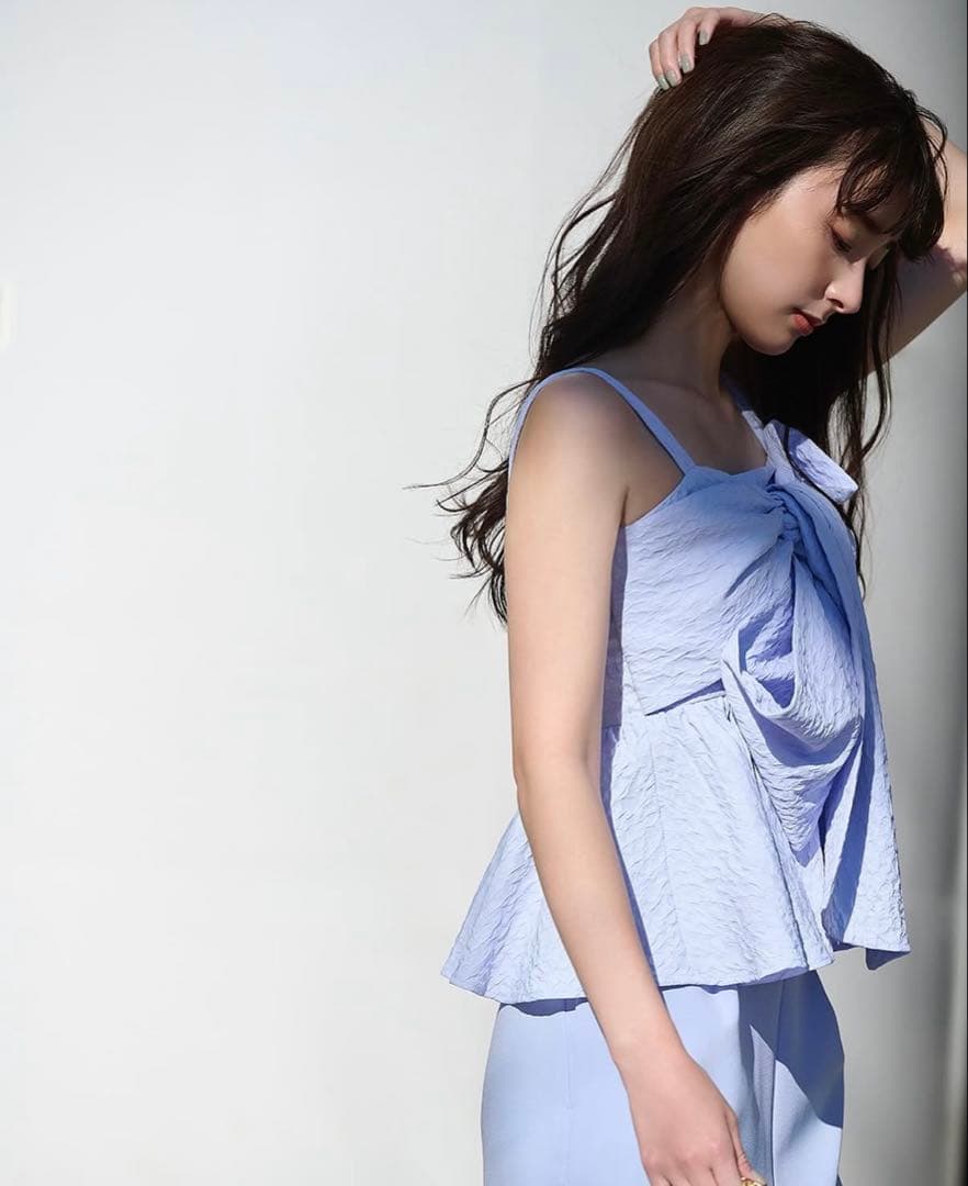 新品未使用タグ付き フレイアイディー FRAY I.D ペプラムリボントップス