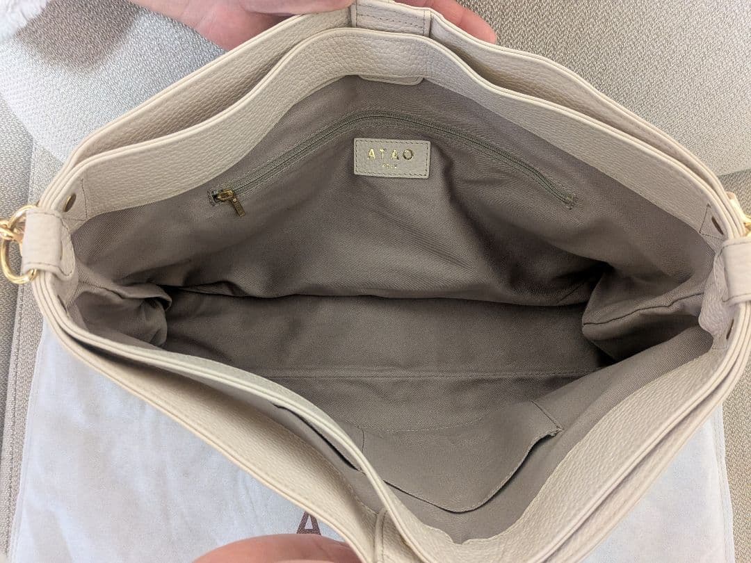ATAO ホワイト ショルダーバッグ