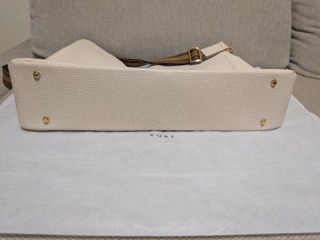 ATAO ホワイト ショルダーバッグ