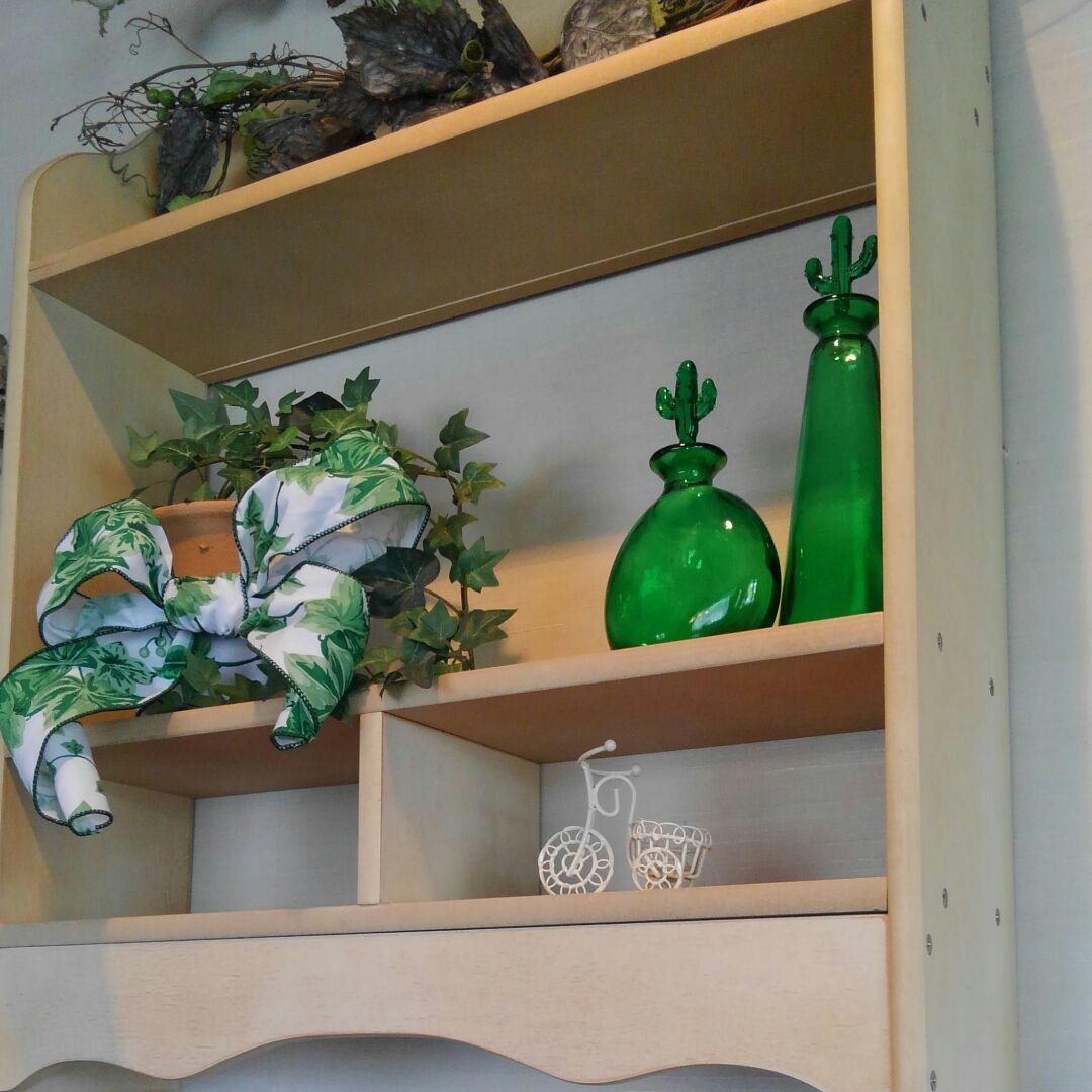 アンティーク調薔薇のだまし絵飾り棚◆お皿立て◆リビング飾り棚◆ヴィンテージ◆姫系