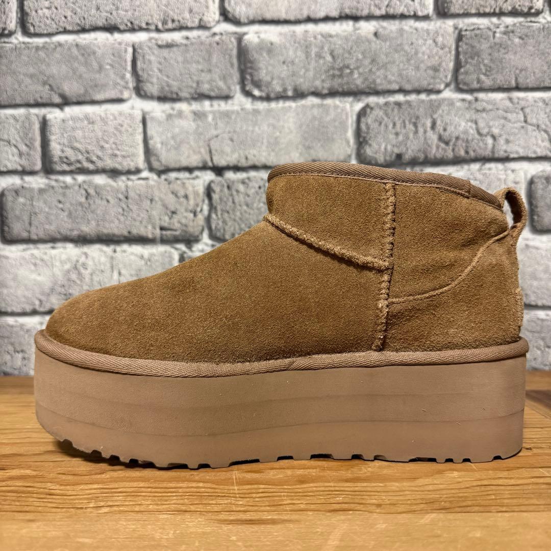 靴 UGG W CLASSIC ULTRA MINI PLATFORM 25cm