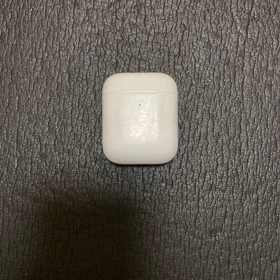 Apple 国内正規品　AirPods 第二世代　右耳　左耳　充電ケース