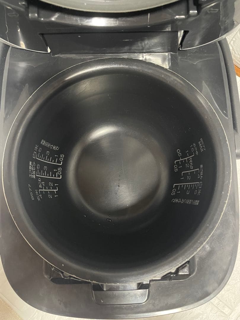 象印 炎舞炊き 圧力IH炊飯ジャーNW-PU10-２０２２年製