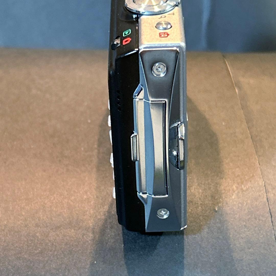 中古美品　ルミックス　Panasonic LUMIX FP DMC-FP8-S