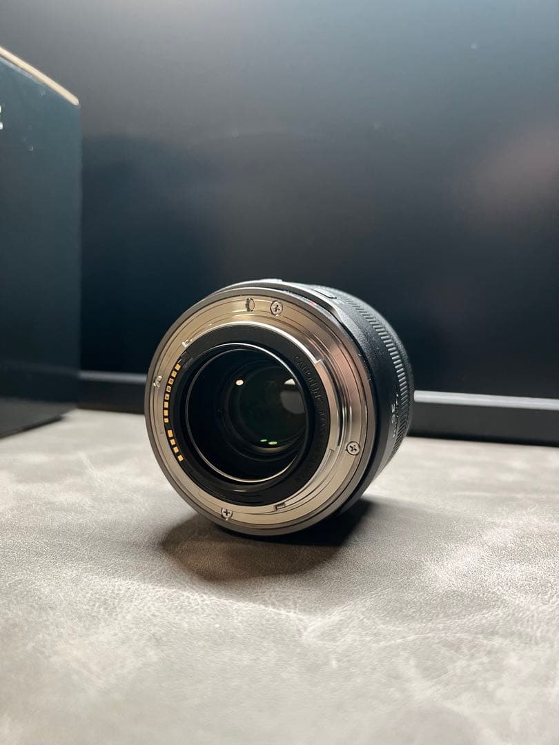 Canon レンズ RF35㎜ F1.8 MACRO IS STM