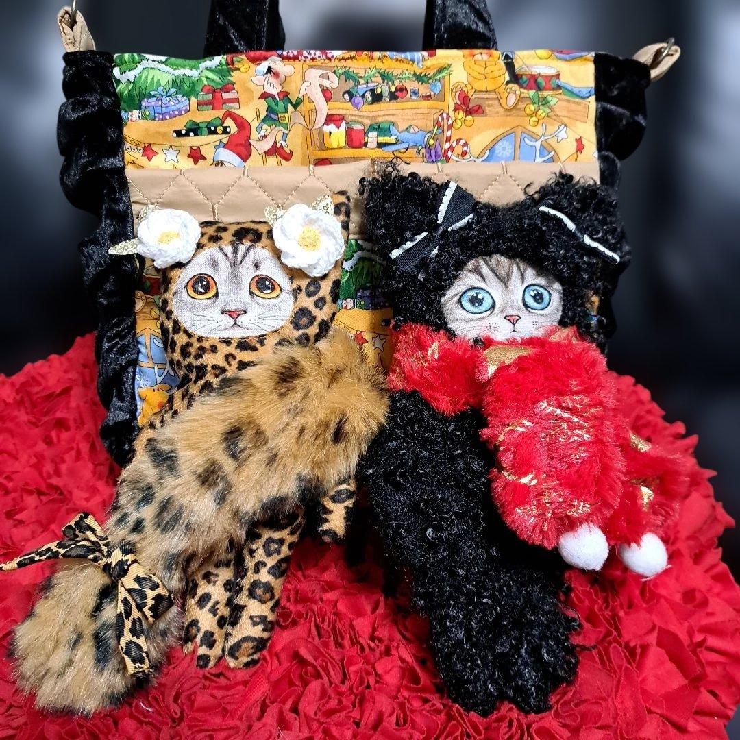 さ*ー様 コヤンイサムチョン♥️皆マフラーはしましたか❓キャー虎猫の尻尾をつけて