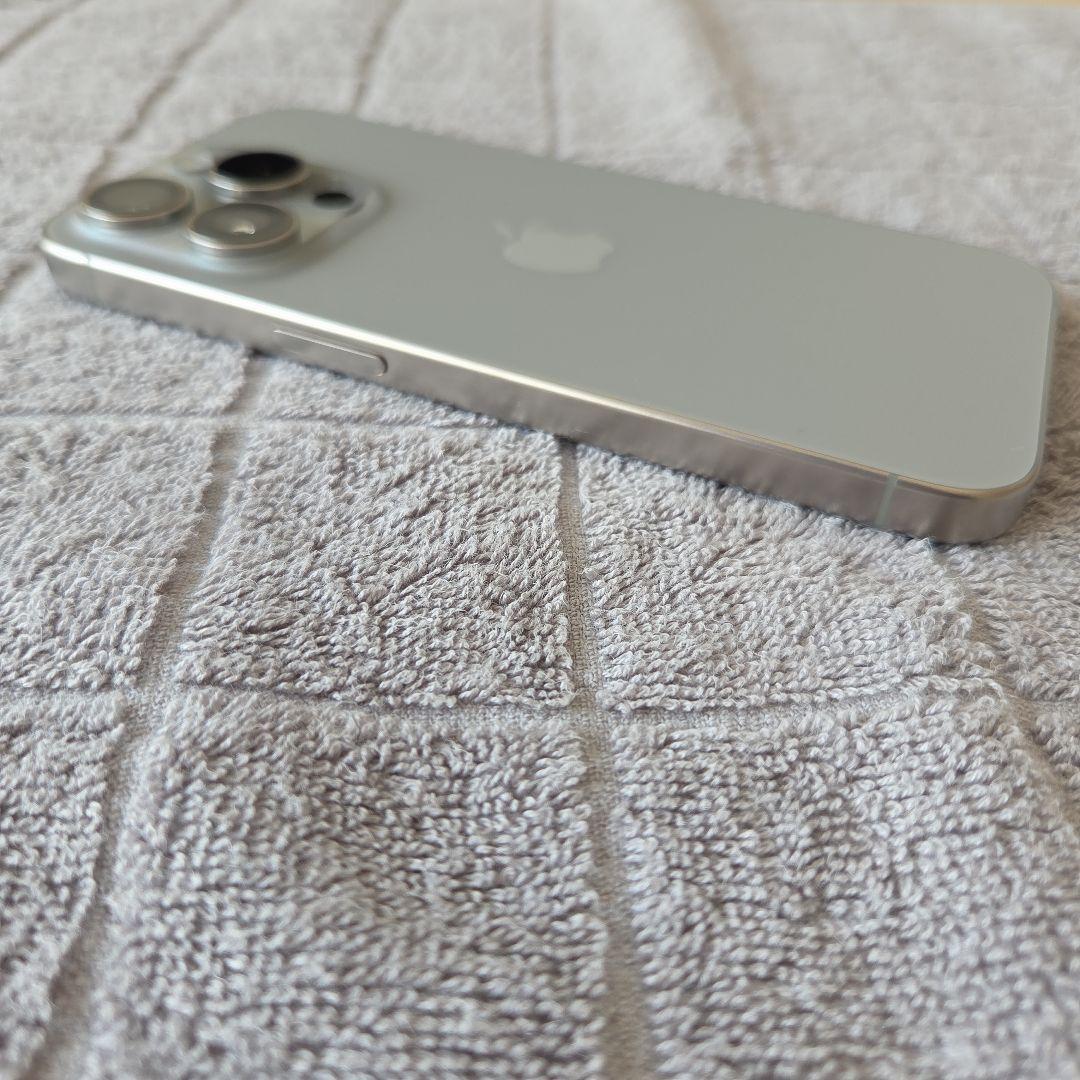 Apple iPhone 15Pro 香港版 256GB バッテリー87%