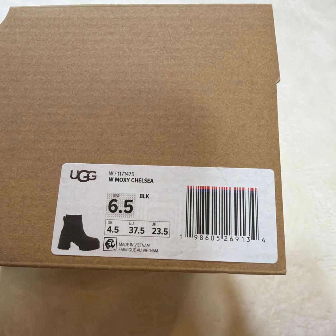 正規品　UGGモクシーチェルシー　23.5センチ