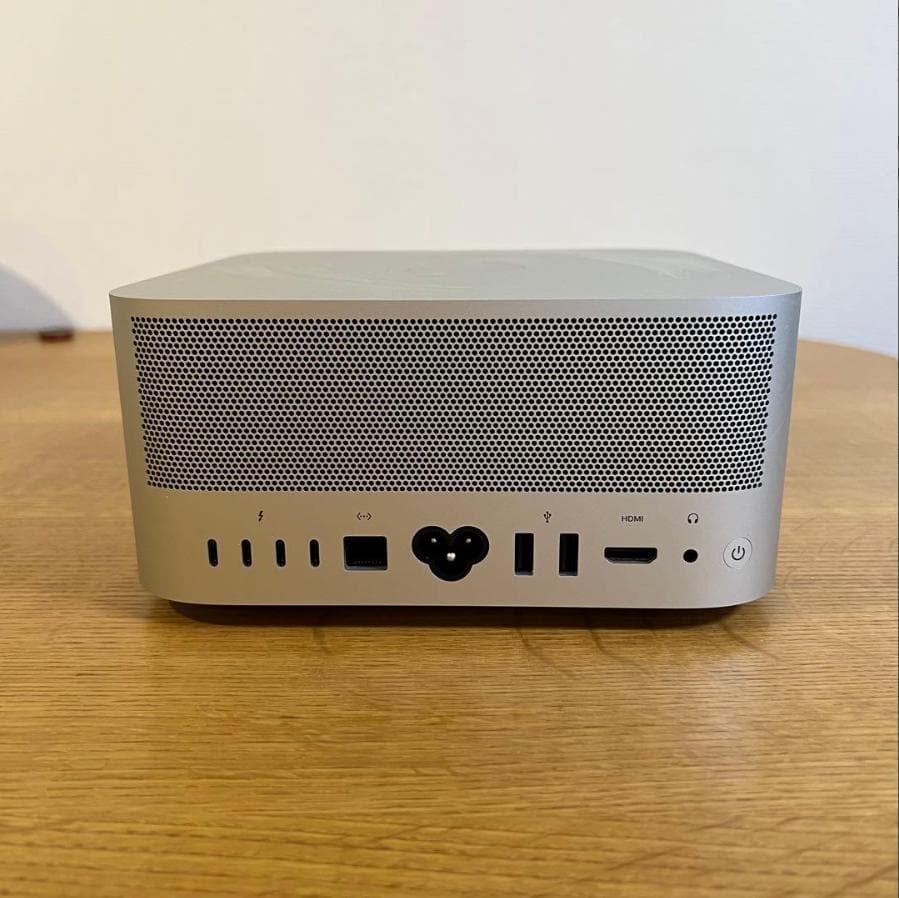 【美品】Mac Studio M2 Ultra 64GB 8TBストレージ