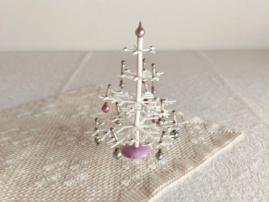 【Jack Louさま】tree ✵ アンティークガラスビーズの ホワイトツリー