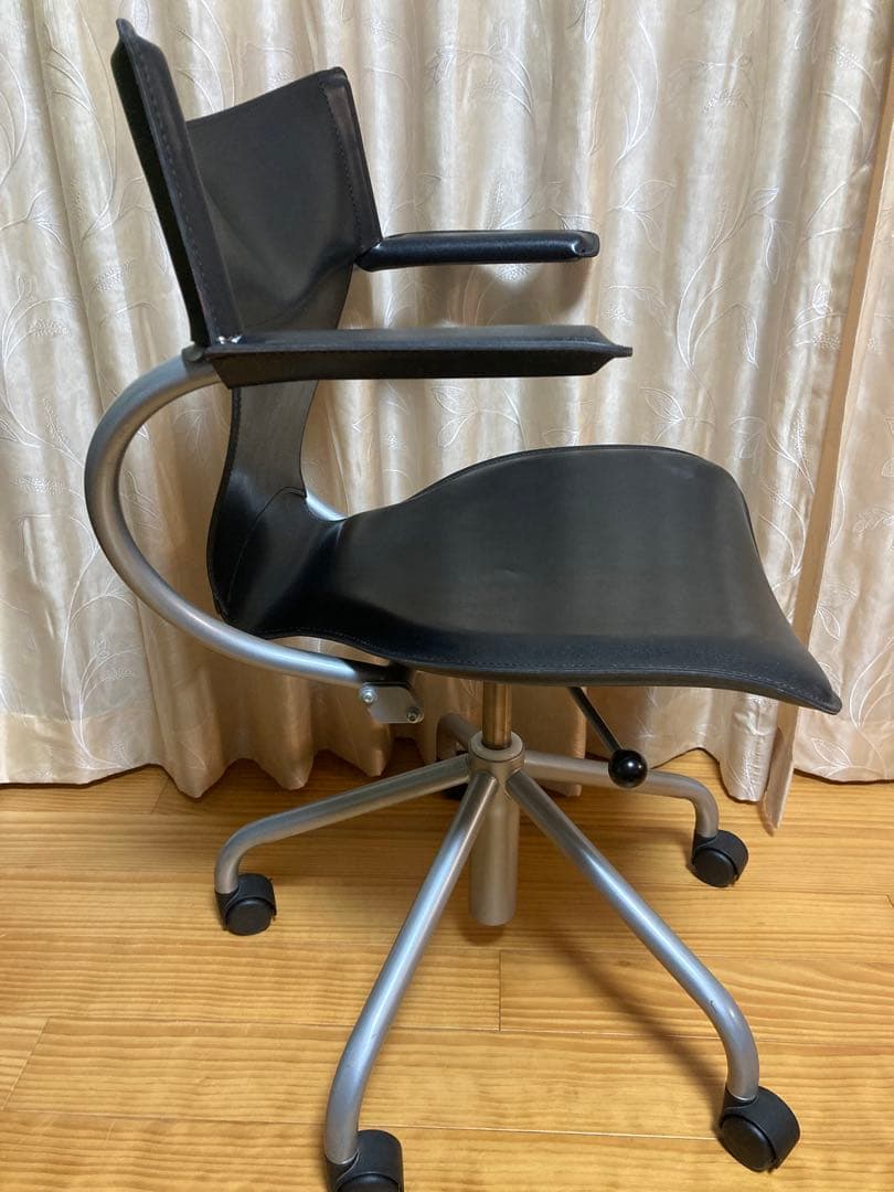 カリモク　karimoku XT 4310BJE チェア