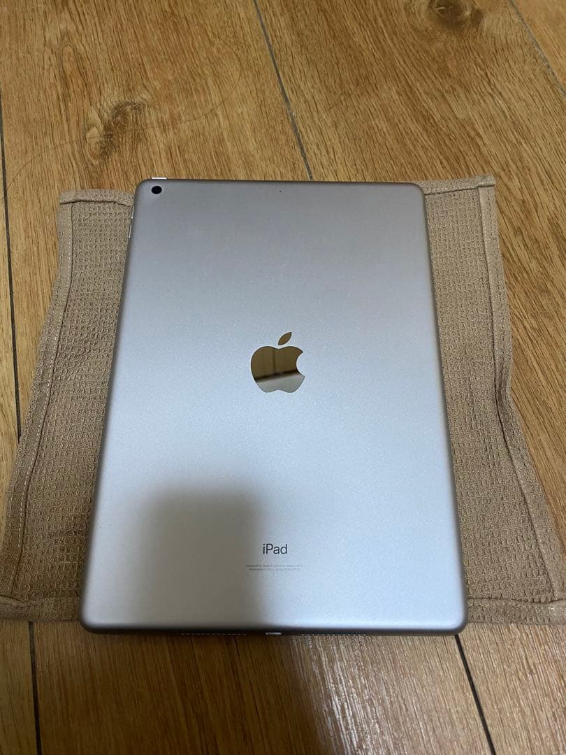 Apple iPad シルバー 本体 第9世代