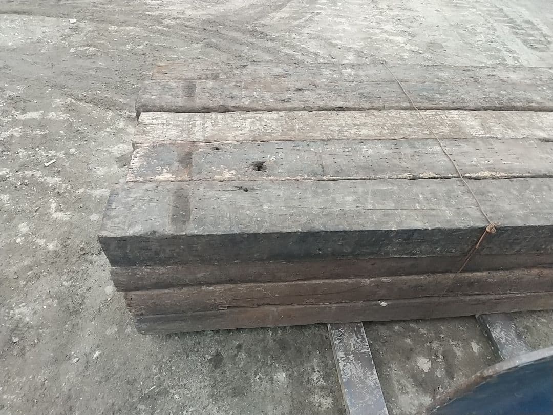 10本組 枕木 3級品 長さ約210cm 送料別 ガーデニング 花壇 庭づくり