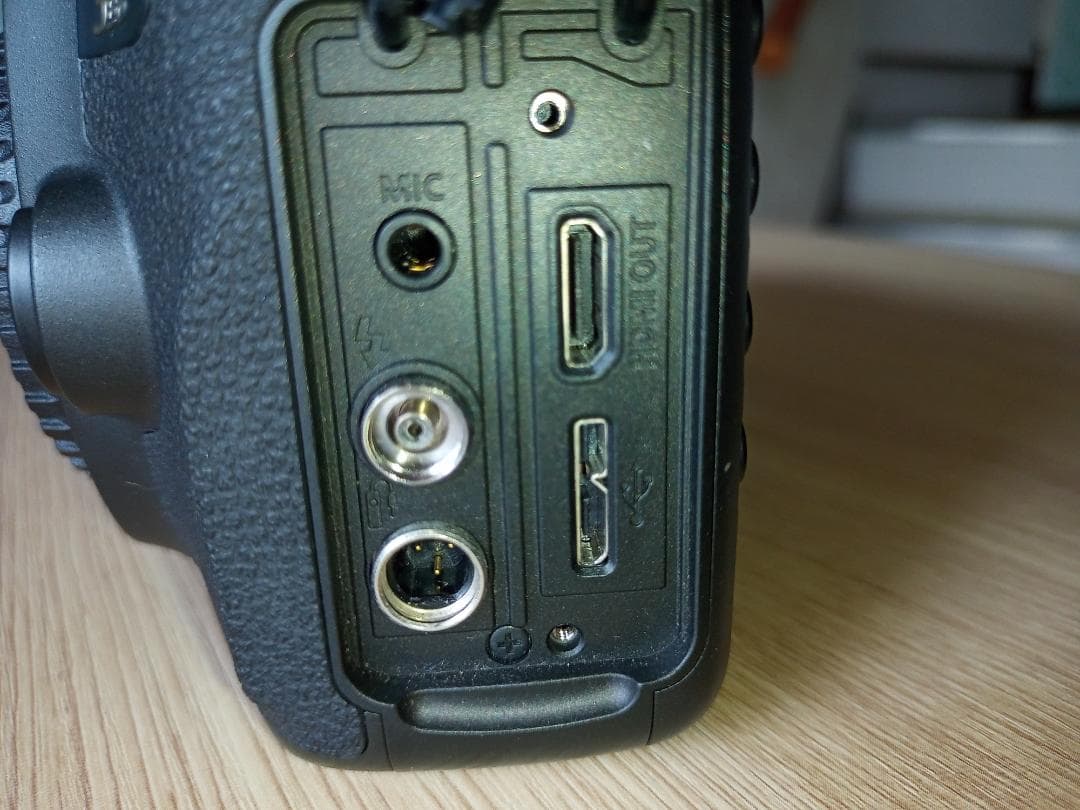 美品Canon EOS 5Ds デジタル一眼レフカメラ 本体