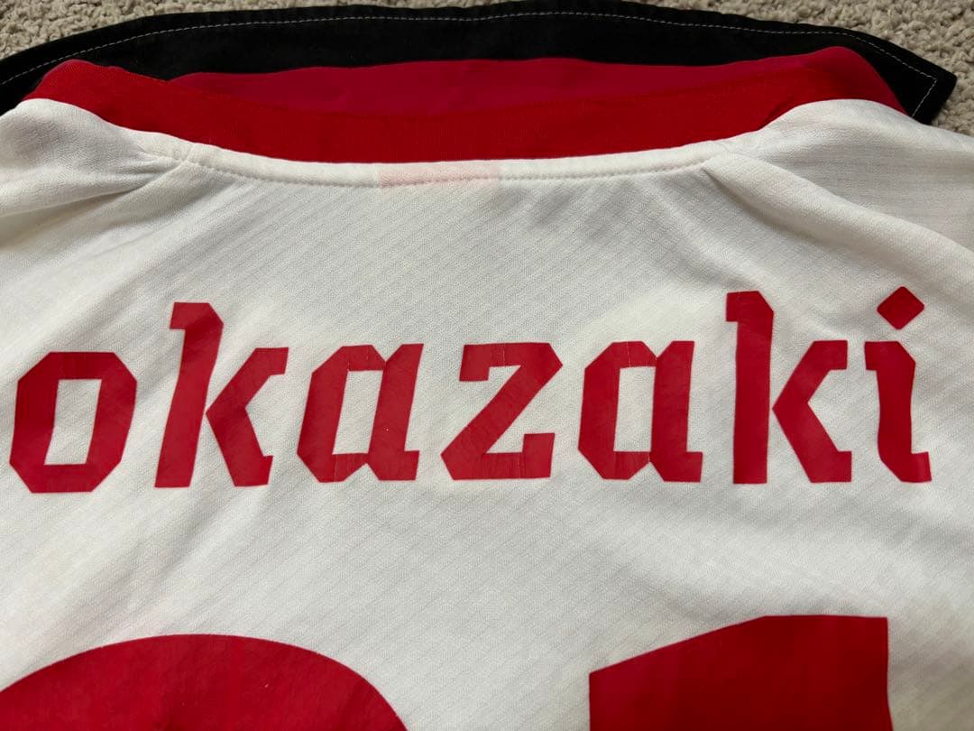 シュトゥットガルト　岡崎慎司選手　プーマ　ユニフォーム