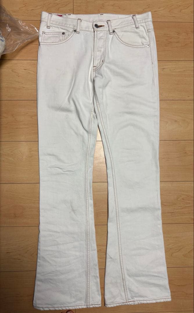 ホワイトフレアデニム　swag brrrsos flexwithme