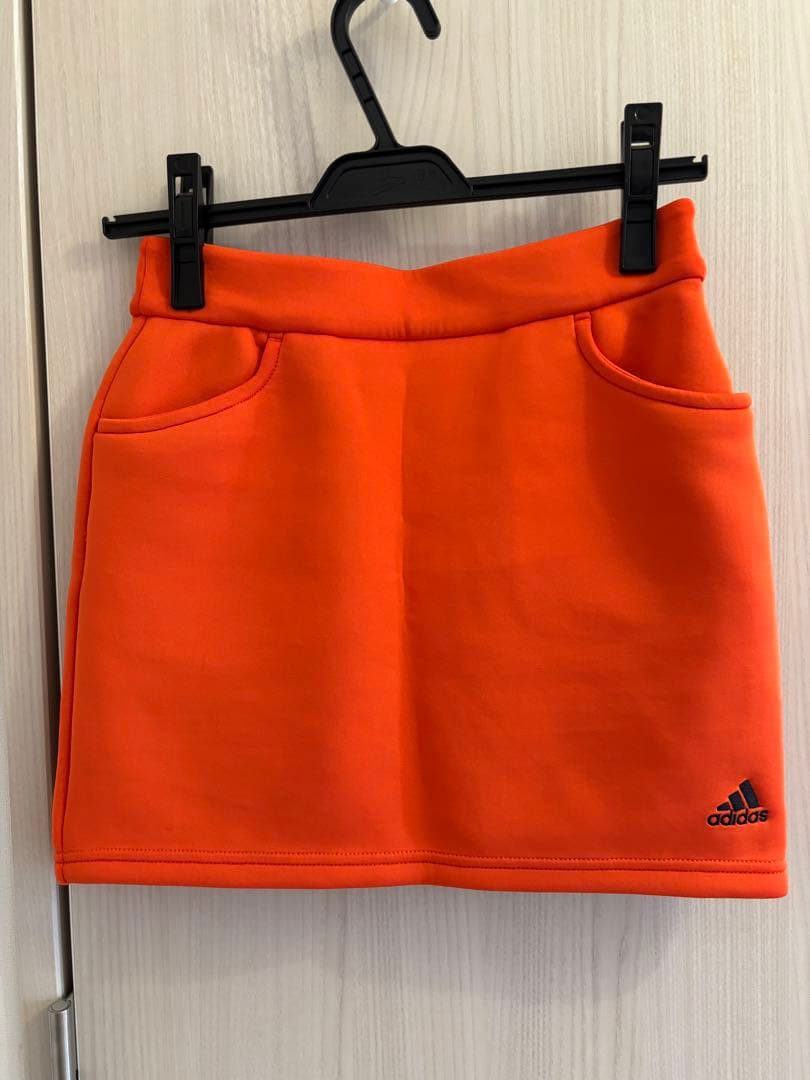 美品 アディダスゴルフ ブラッドオレンジ セットアップ