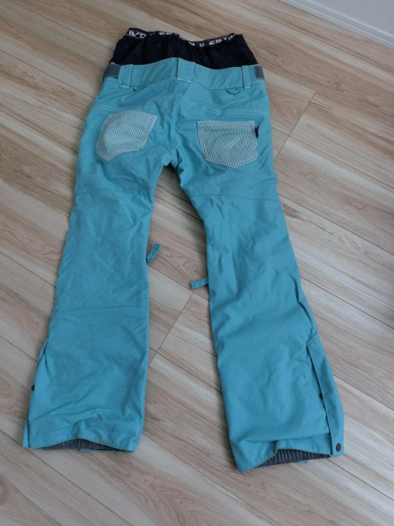 レディース　スノーボードウェア　スキーウェア　ズボン