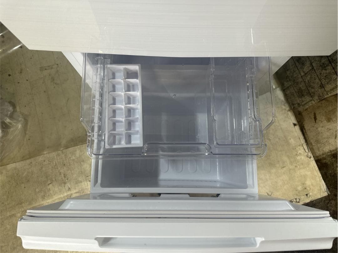 大阪送料無料★3か月保障付き★冷蔵庫★2021年★SJ-D15G-W★R-64