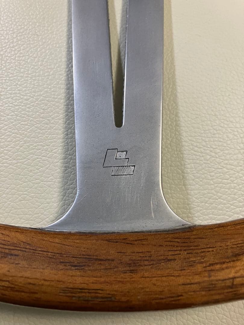 レスレストン　ウッド アルミ ステアリング 3本スポーク