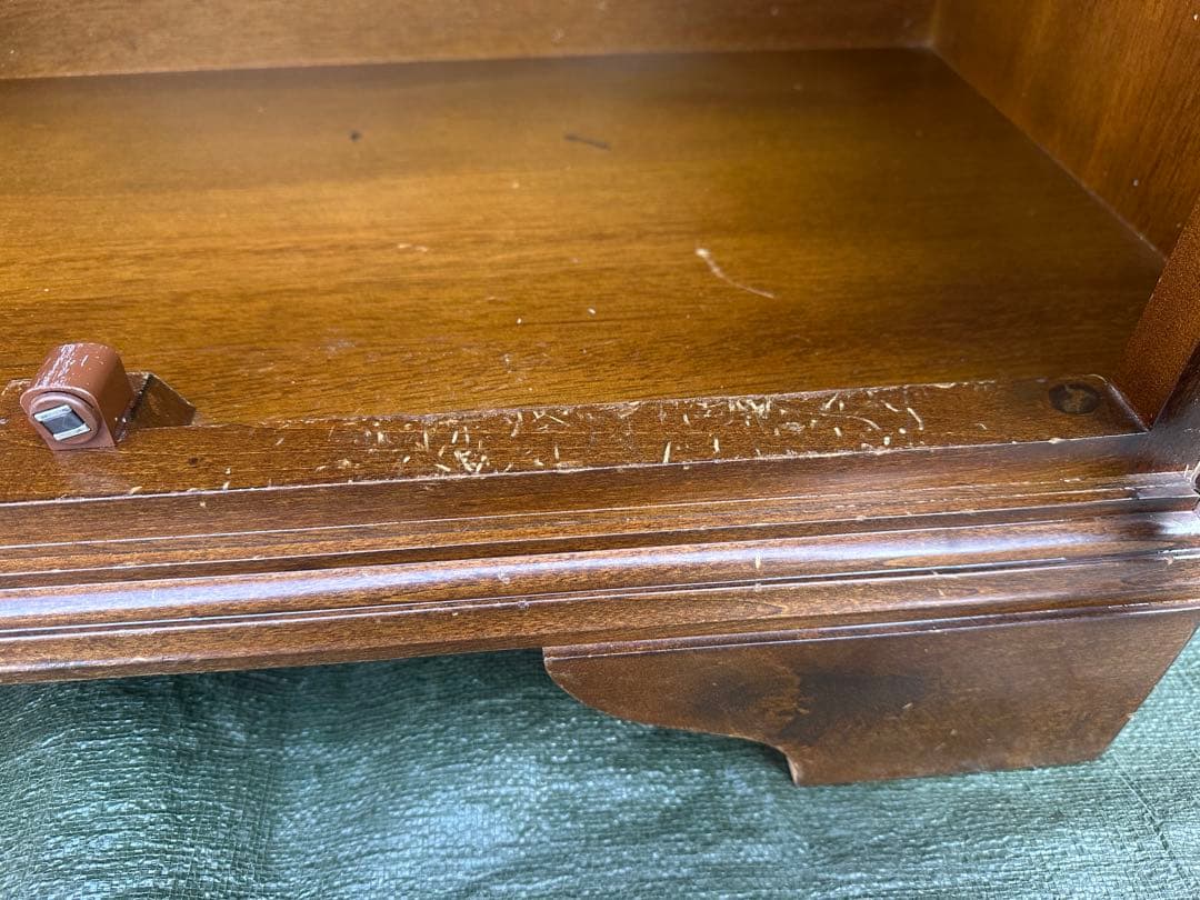 5010【サイドボード】イタリア　木製　象嵌細工　収納棚　飾り台　ヴィンテージ◎