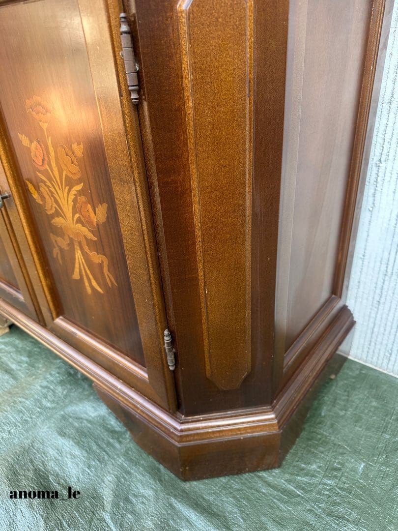 5010【サイドボード】イタリア　木製　象嵌細工　収納棚　飾り台　ヴィンテージ◎