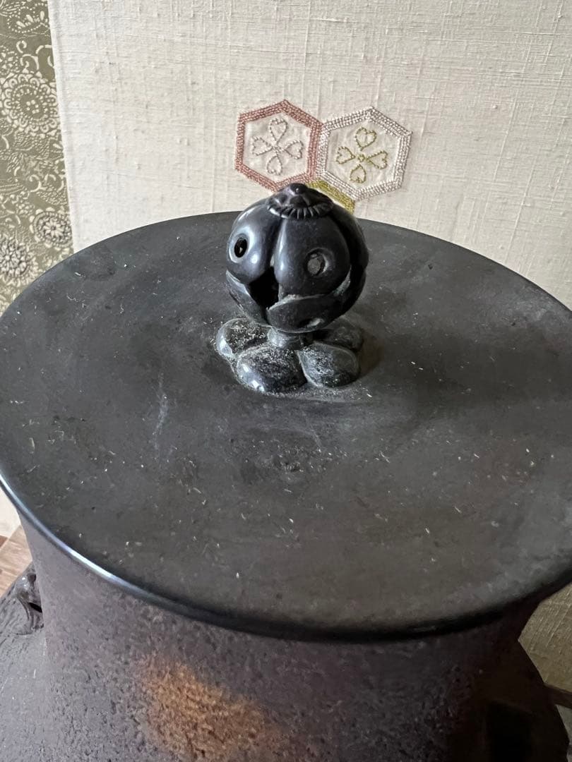 釜師　畠春斎　千筋 富士 尾垂釜 共箱付き　野々田式風炉型電熱器セット　茶道具