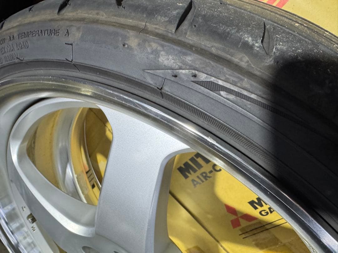 ワーク　グノーシス　19インチ　30系プリウス　215/35R19 ナット付き