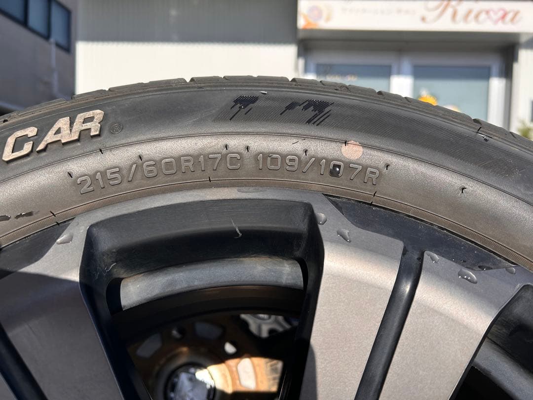 BARBERO 17インチ　ホイール、タイヤセット　ハイエース