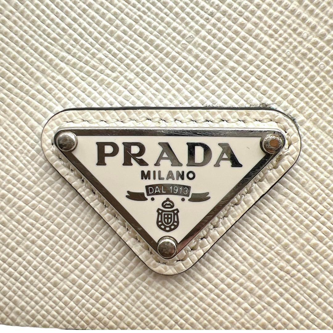 PRADA iPhoneケース 14Pro ホワイト 7304