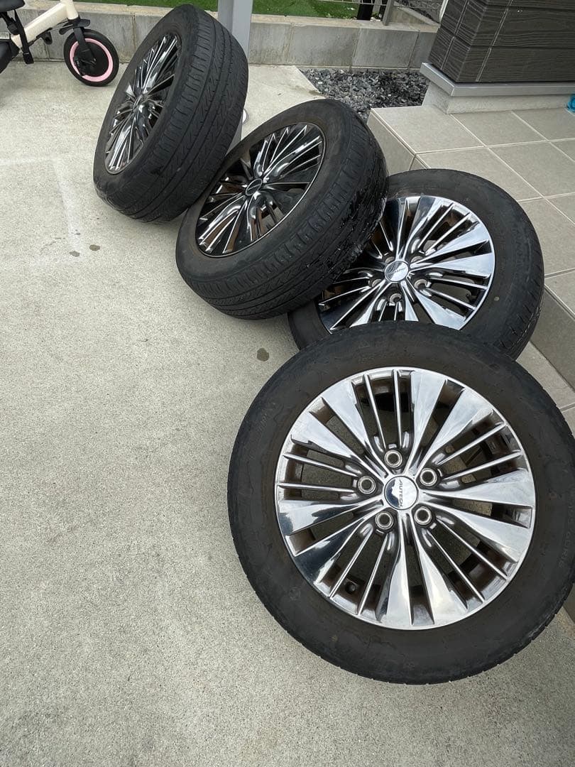 日産セレナ　AUTECH オーテック16インチ　ホイール　195/60R16