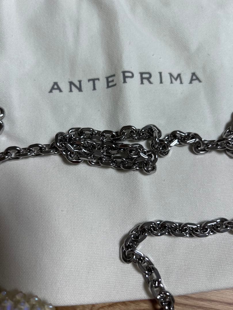 アンテプリマ　ミニアトゥーラ　オーロラホワイト　ショルダーバッグ