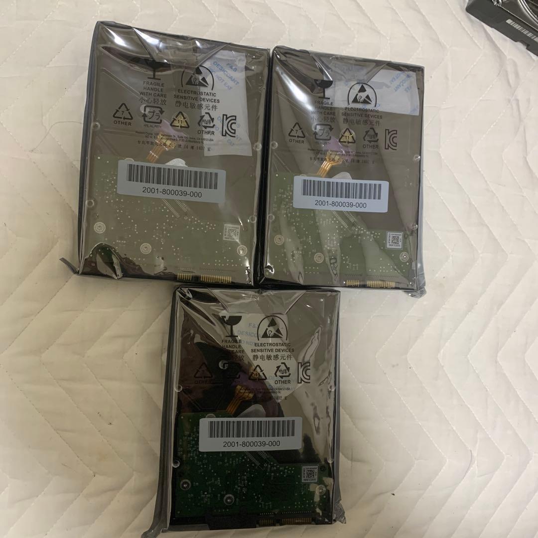 WD Purple 1TB HDD（WD10PURZ）×3台セットです。