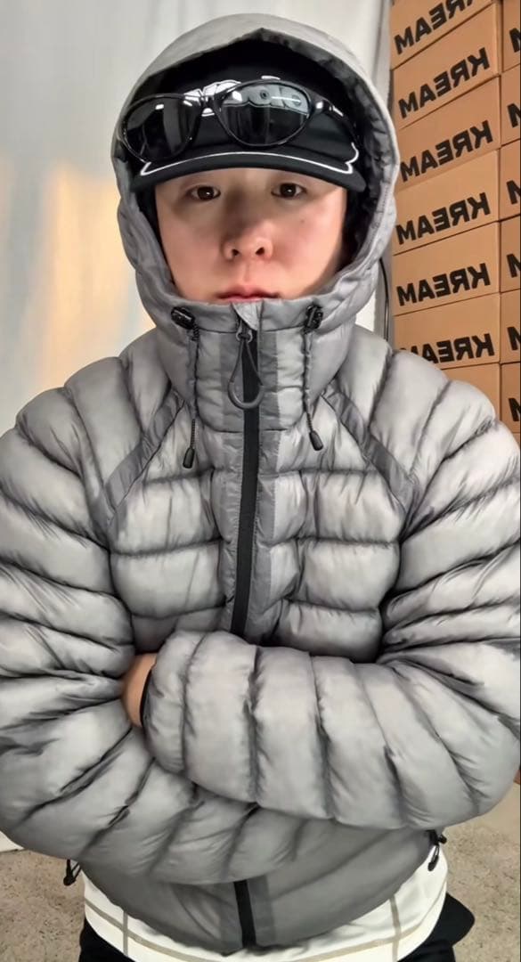 SUARE スアレス　ライトシアシェルダウンジャケット　韓国限定モデル