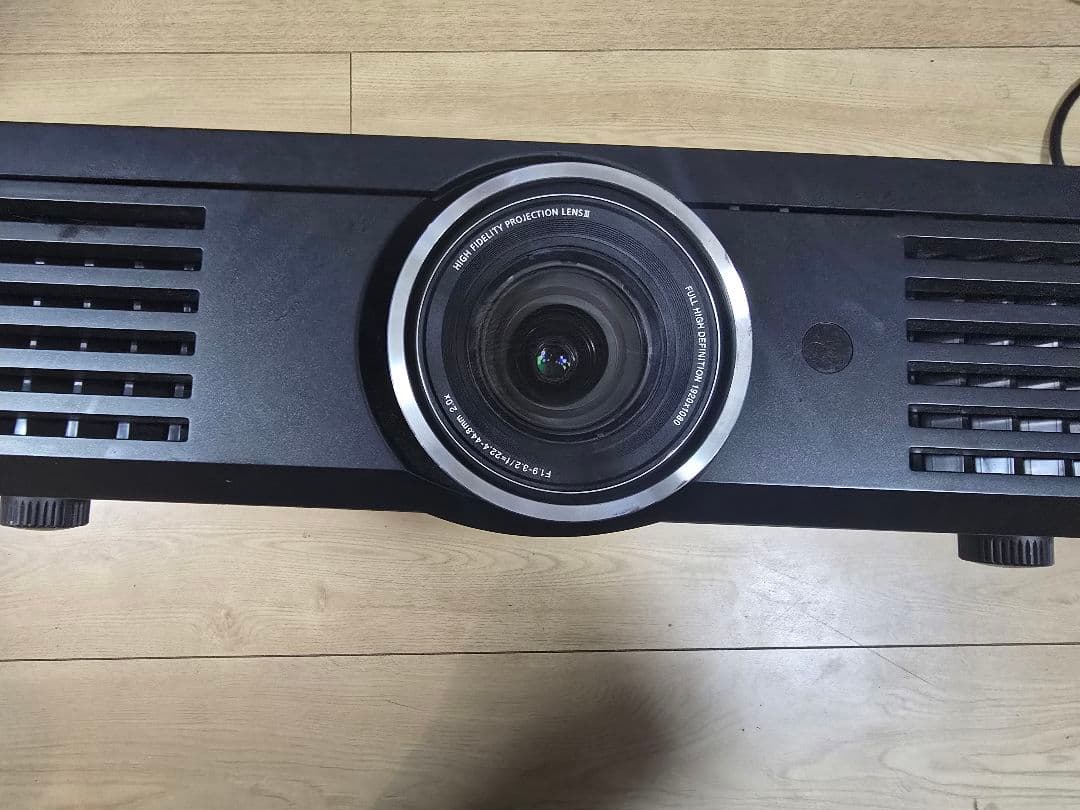 Panasonic TH-AE3000　ホームシアター　プロジェクター本体