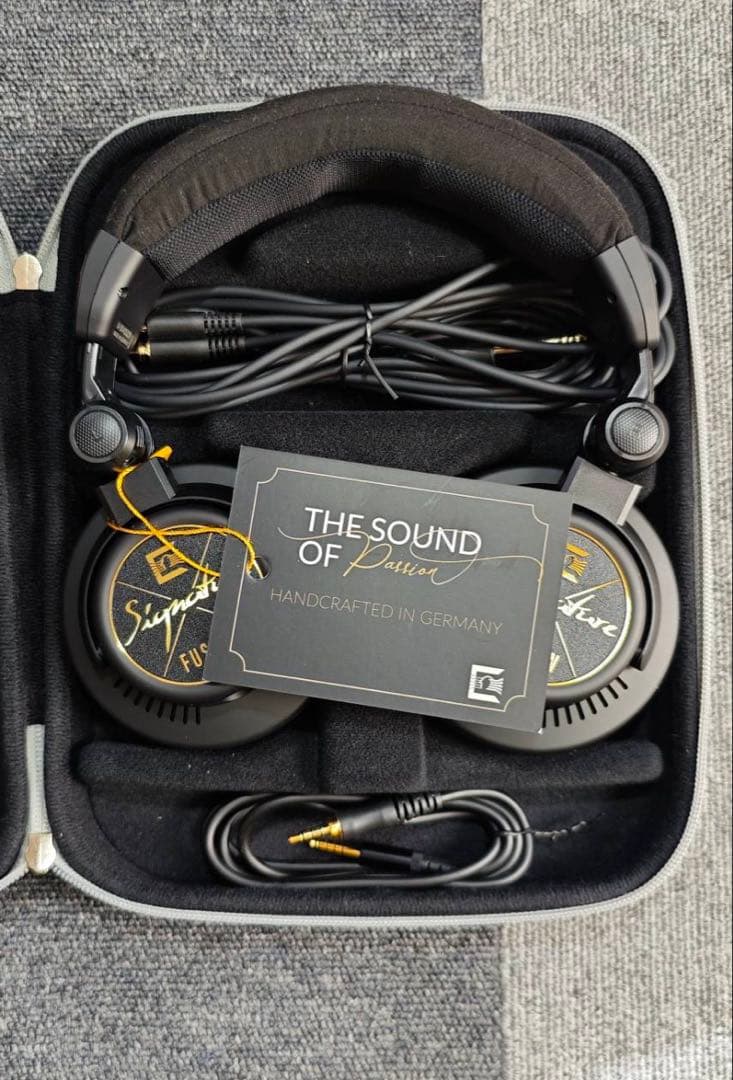 Signature FUSION Open Back ヘッドホン