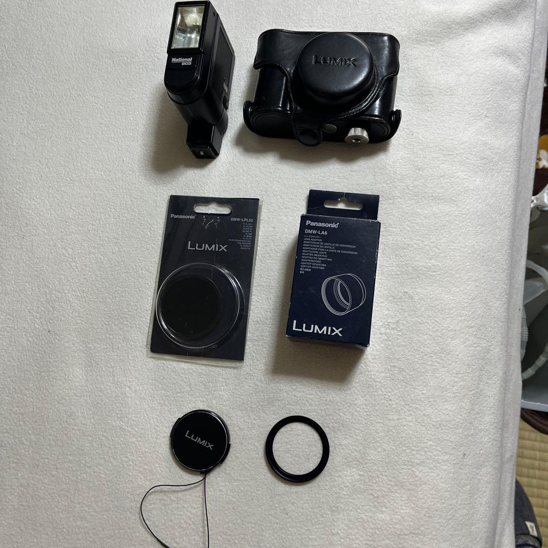 Panasonic LUMIX LX5 動作中　アクセサリー多数付き